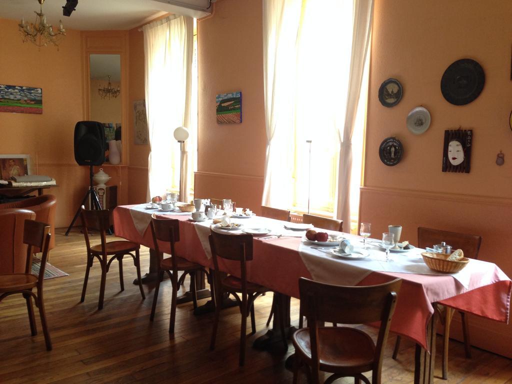 Les Epis D'Or Bed & Breakfast L'Isle-sur-Serein Exterior photo