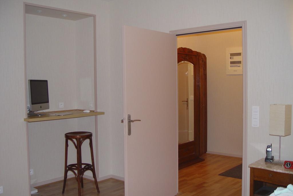 Les Epis D'Or Bed & Breakfast L'Isle-sur-Serein Exterior photo