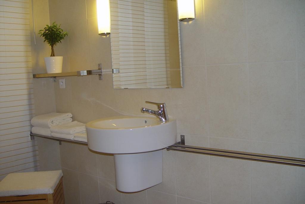 Les Epis D'Or Bed & Breakfast L'Isle-sur-Serein Room photo