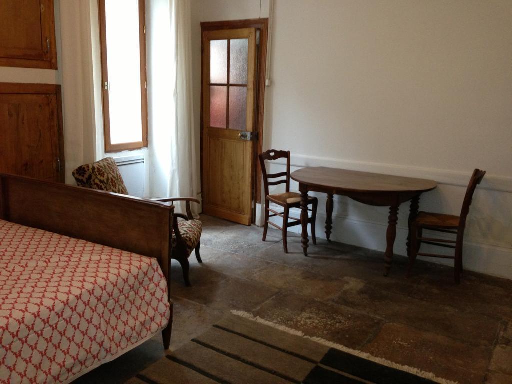 Les Epis D'Or Bed & Breakfast L'Isle-sur-Serein Room photo