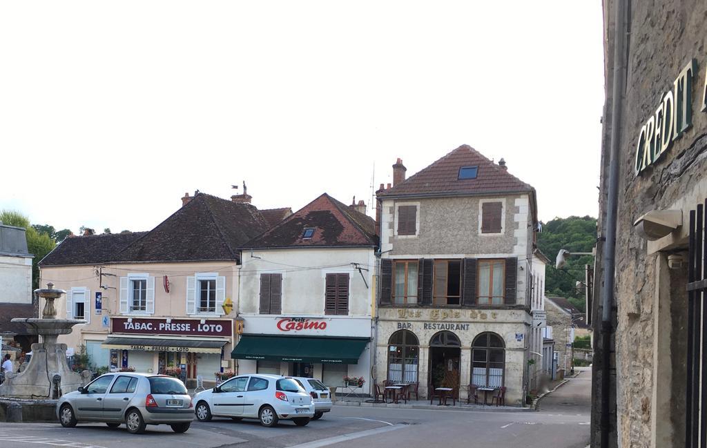 Les Epis D'Or Bed & Breakfast L'Isle-sur-Serein Exterior photo